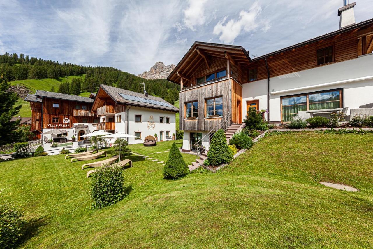 Villa Flora Mountain Lodges San Cassiano  Eksteriør billede