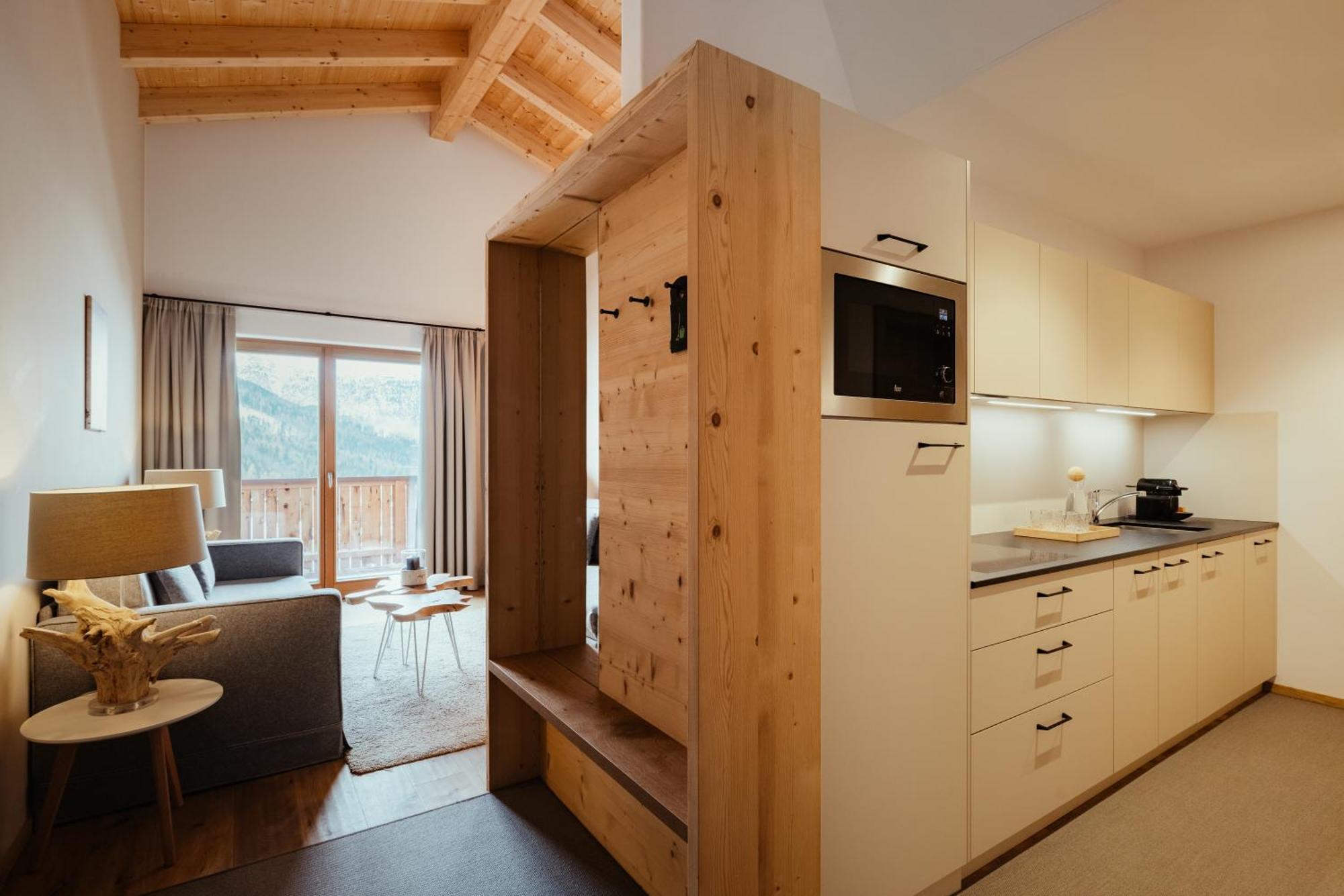 Villa Flora Mountain Lodges San Cassiano  Eksteriør billede