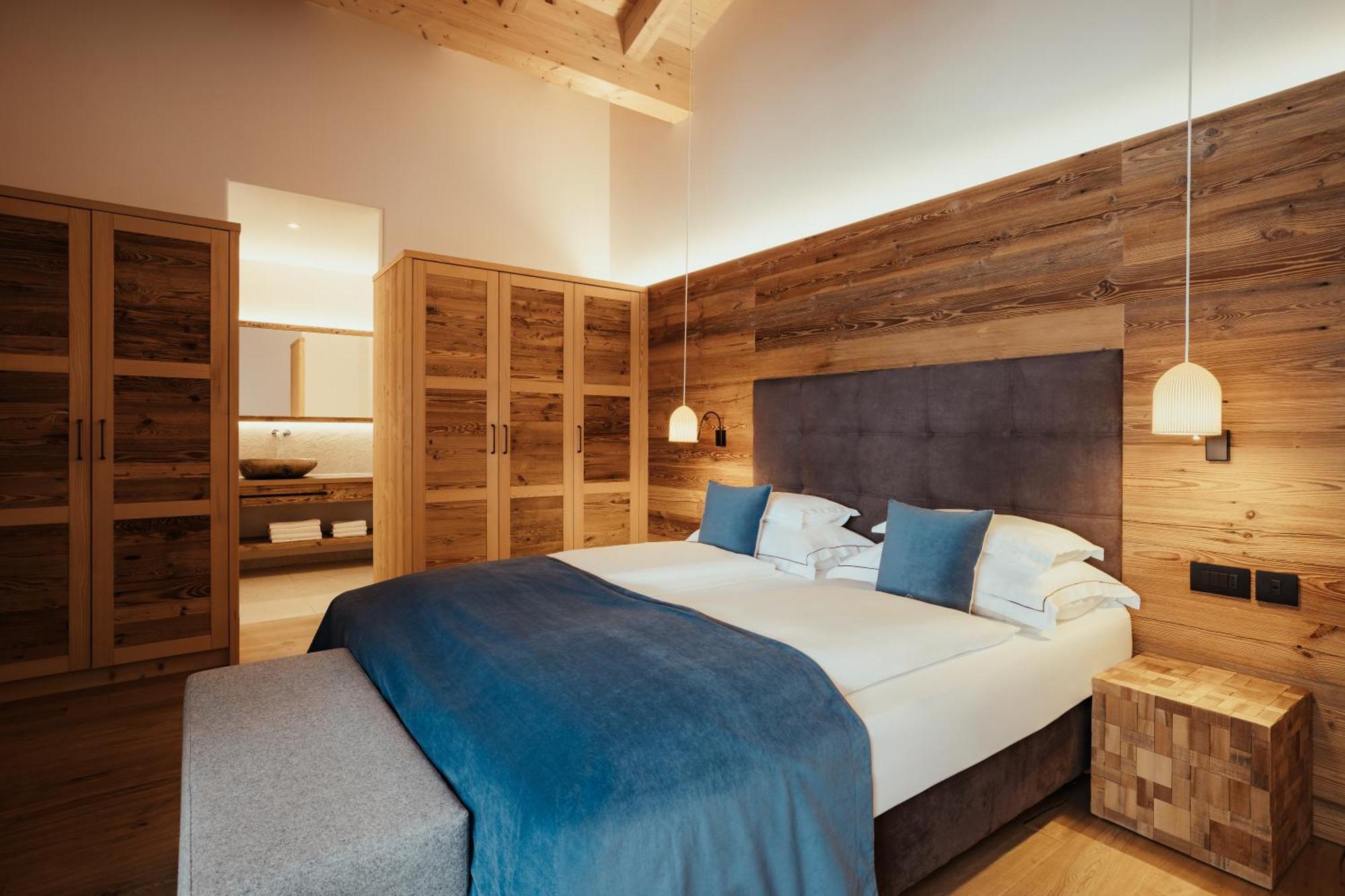 Villa Flora Mountain Lodges San Cassiano  Eksteriør billede